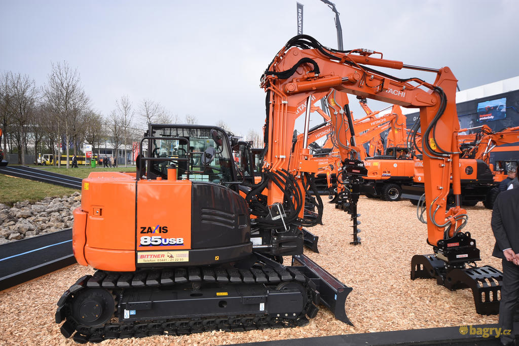 Pásové midirypadlo Hitachi Zaxis ZX85USB-6