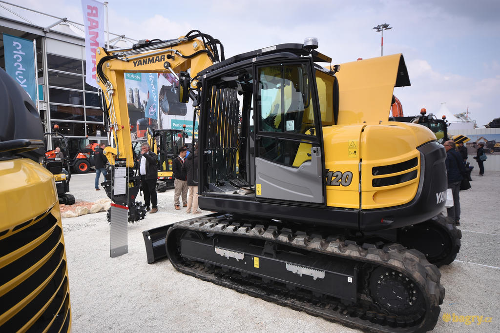 Pásové midirypadlo Yanmar SV120