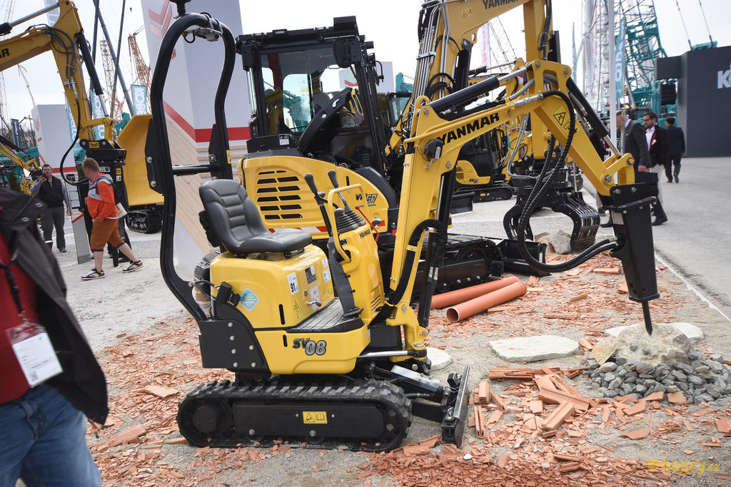 Pásové mikrorypadlo Yanmar SV08-1AS
