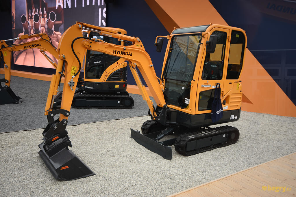 Pásové minirypadlo Hyundai R18-9