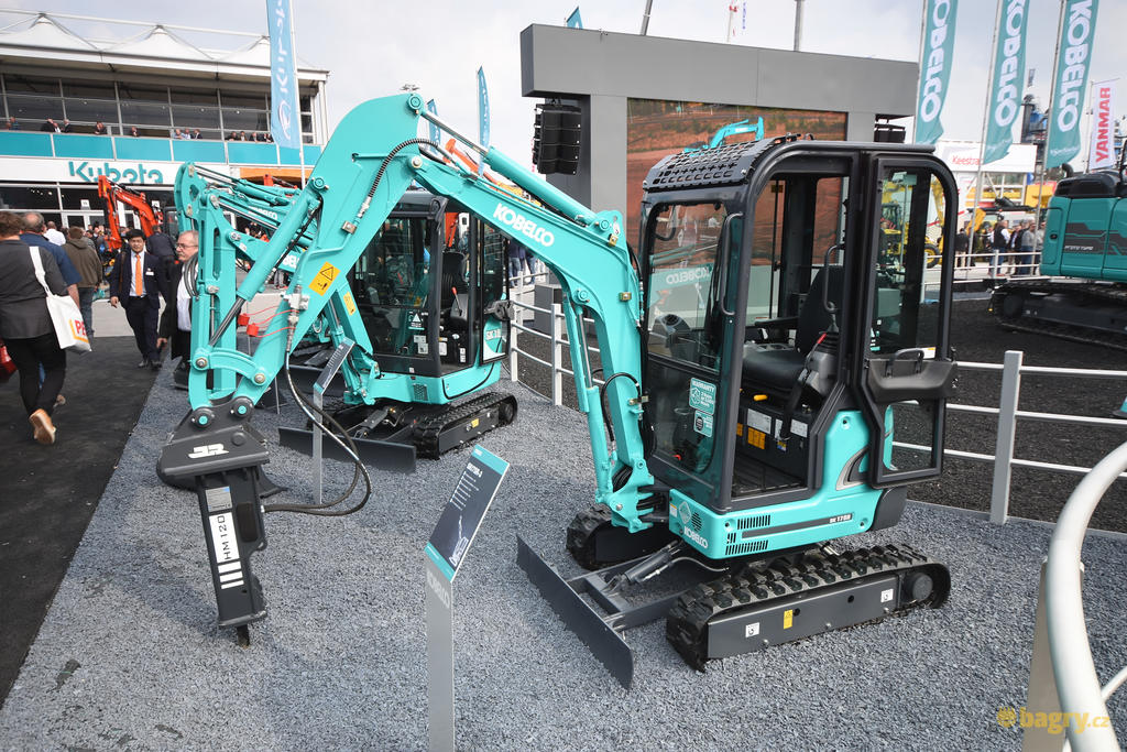 Pásové minirypadlo Kobelco SK17SR-3