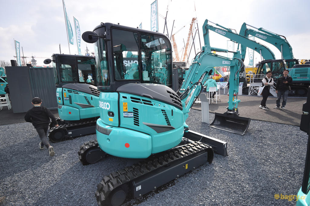Pásové minirypadlo Kobelco SK35SR-6E