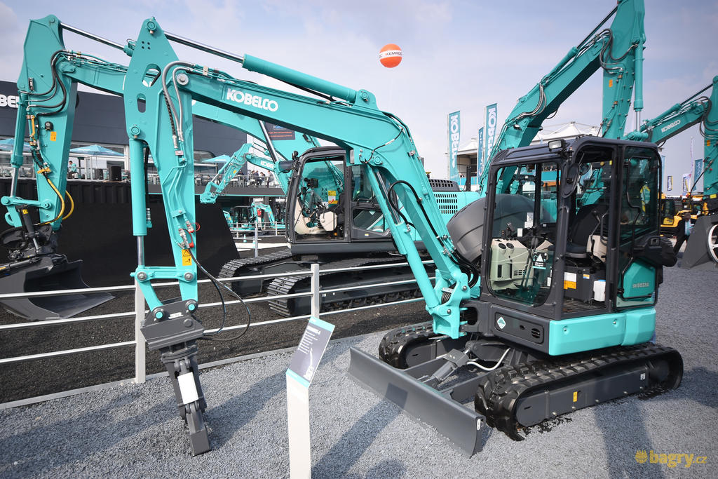 Pásové minirypadlo Kobelco SK55SRX-6