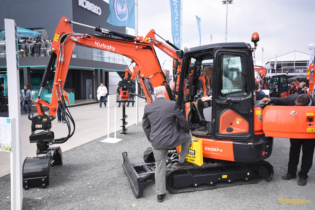 Pásové minirypadlo Kubota KX037-4 GLS2
