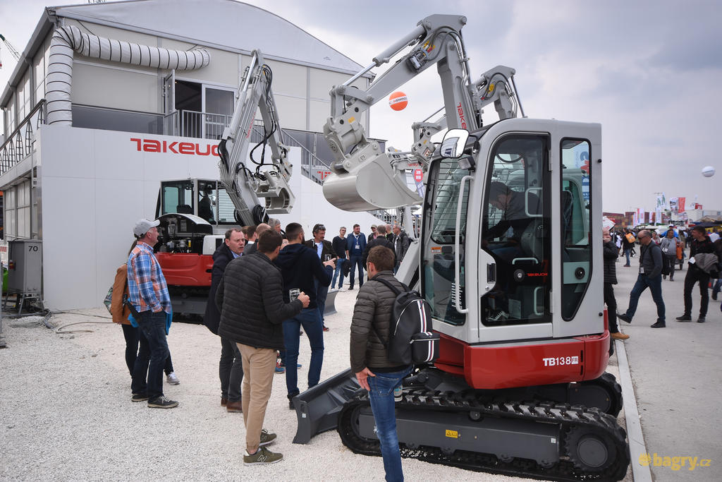 Pásové minirypadlo Takeuchi TB138FR