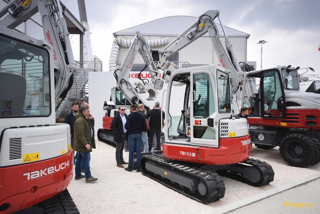 Pásové minirypadlo Takeuchi TB153FR