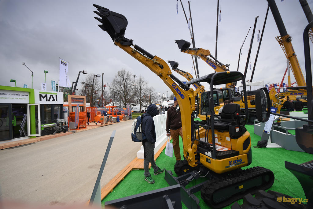 Pásové minirypadlo XCMG XE15E