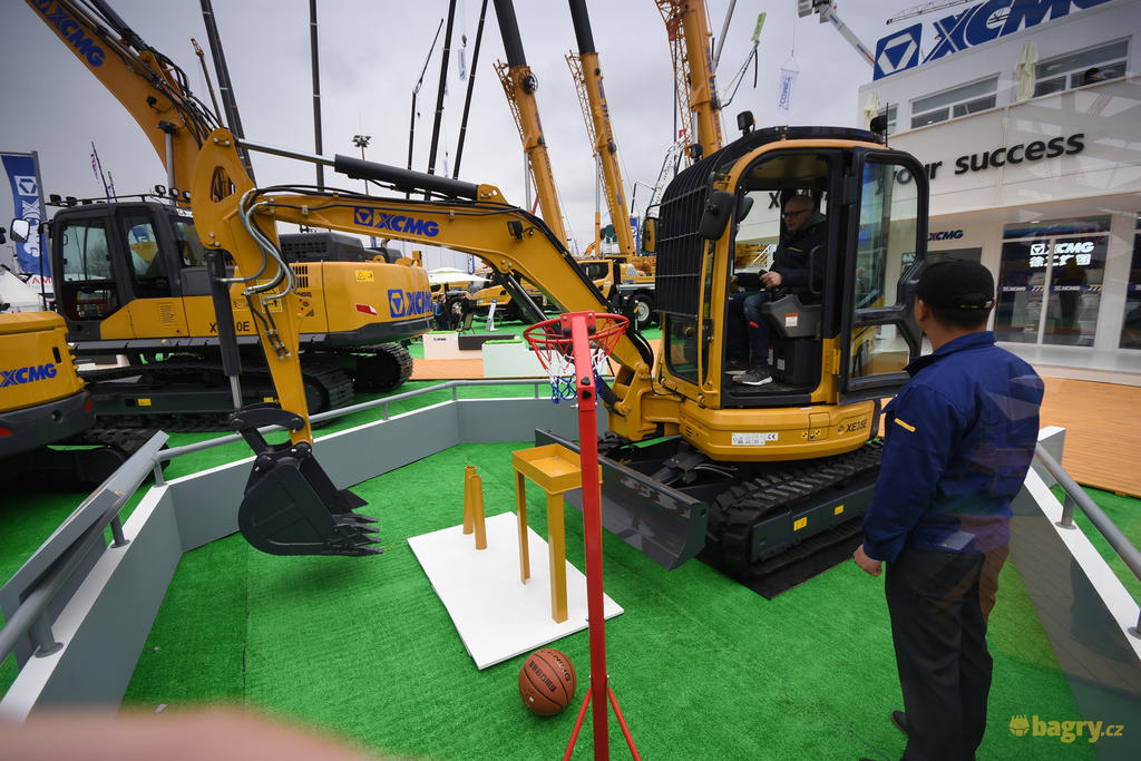 Pásové minirypadlo XCMG XE35E
