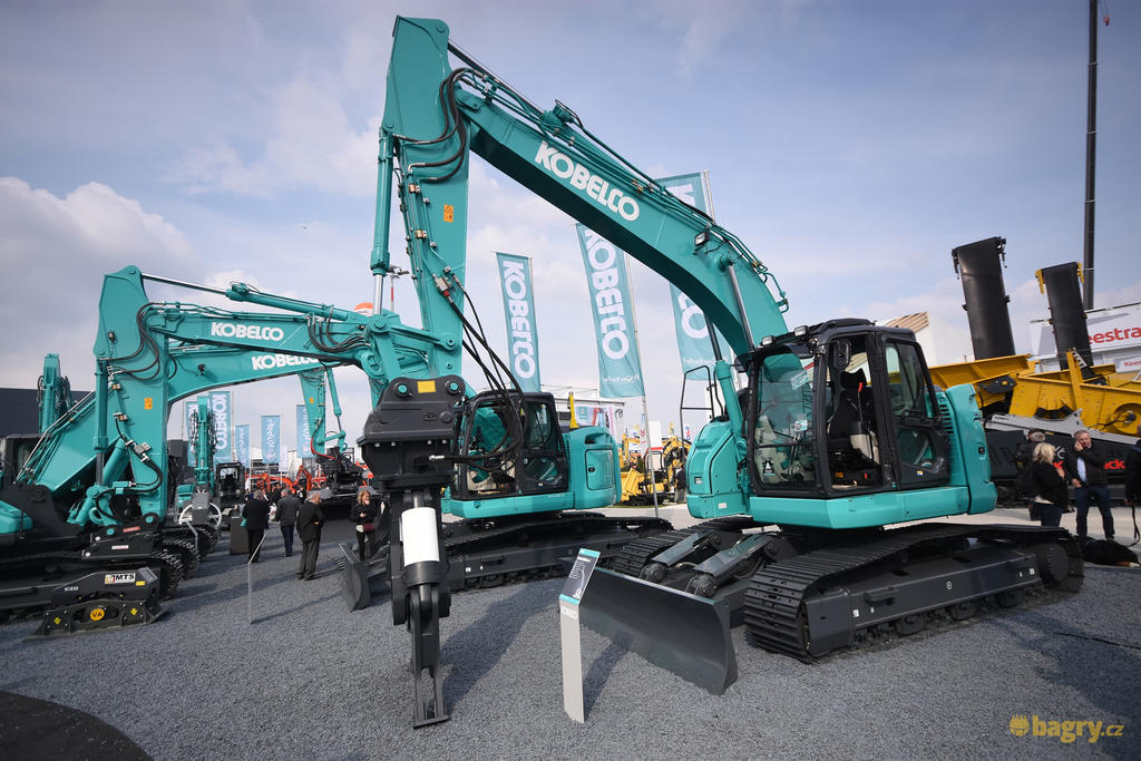 Pásové rypadlo Kobelco SK230SRLC-5