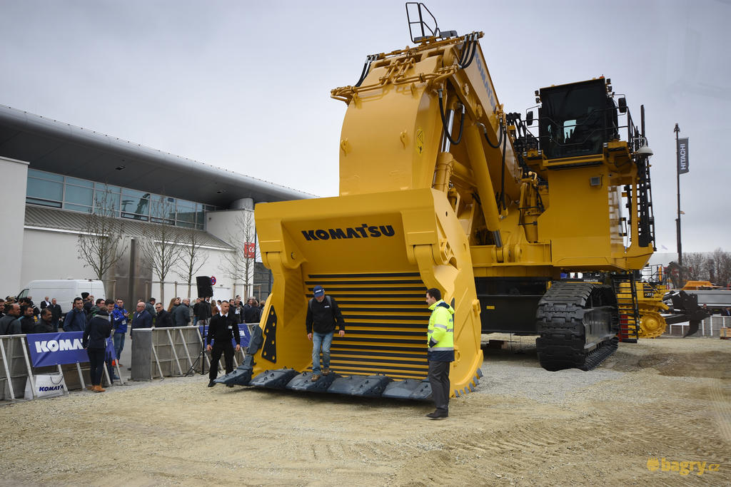 Pásové rypadlo Komatsu PC4000 -11