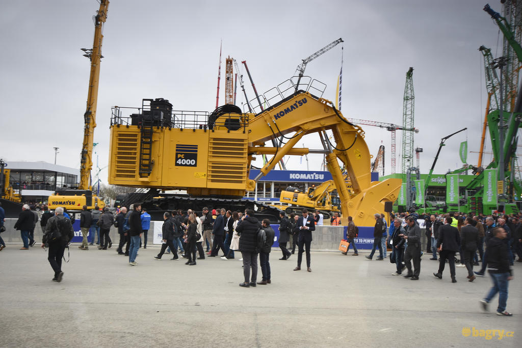 Pásové rypadlo Komatsu PC4000-11