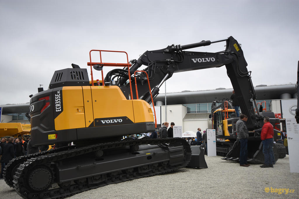 Pásové rypadlo Volvo ECR355E NL