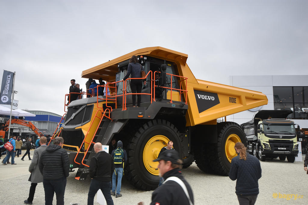 Pevný dempr Volvo R100 E