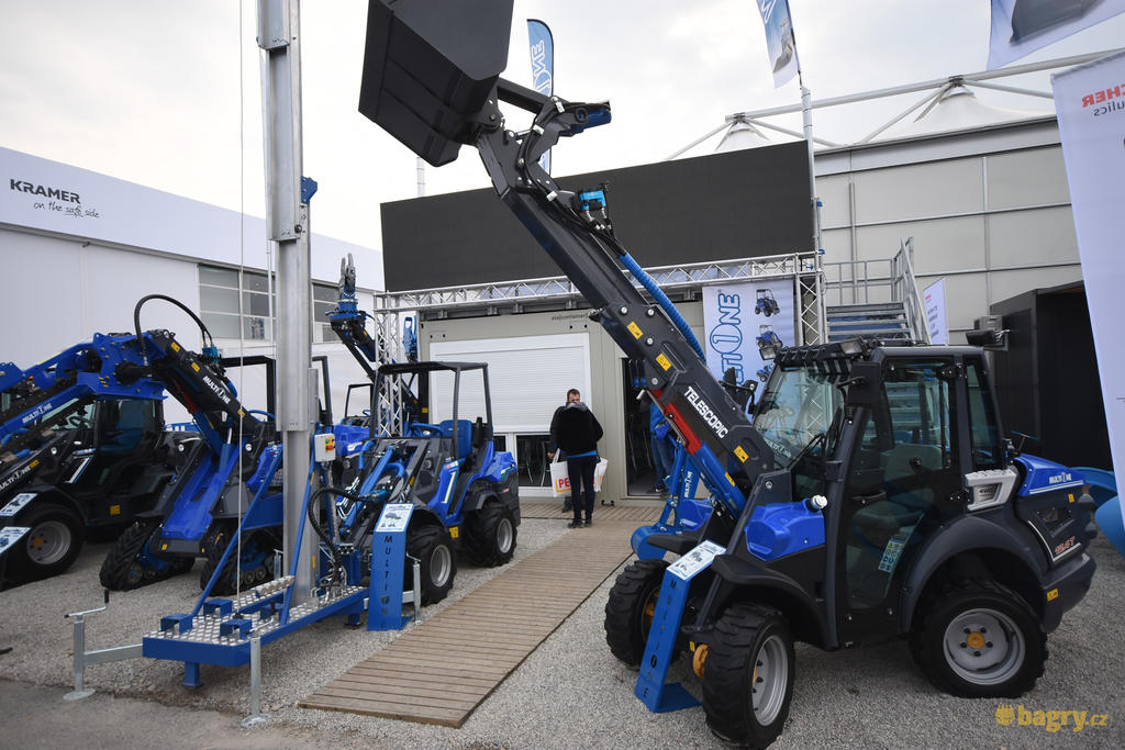 Teleskopický kolový nakladač MultiOne 12.4T