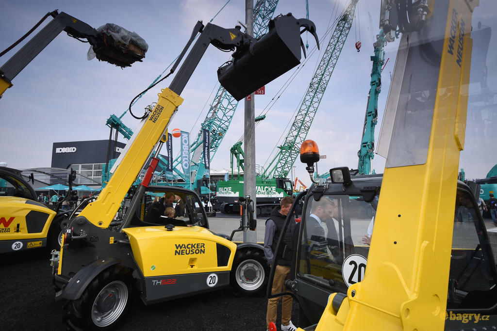 Teleskopický manipulátor Wacker Neuson TH522