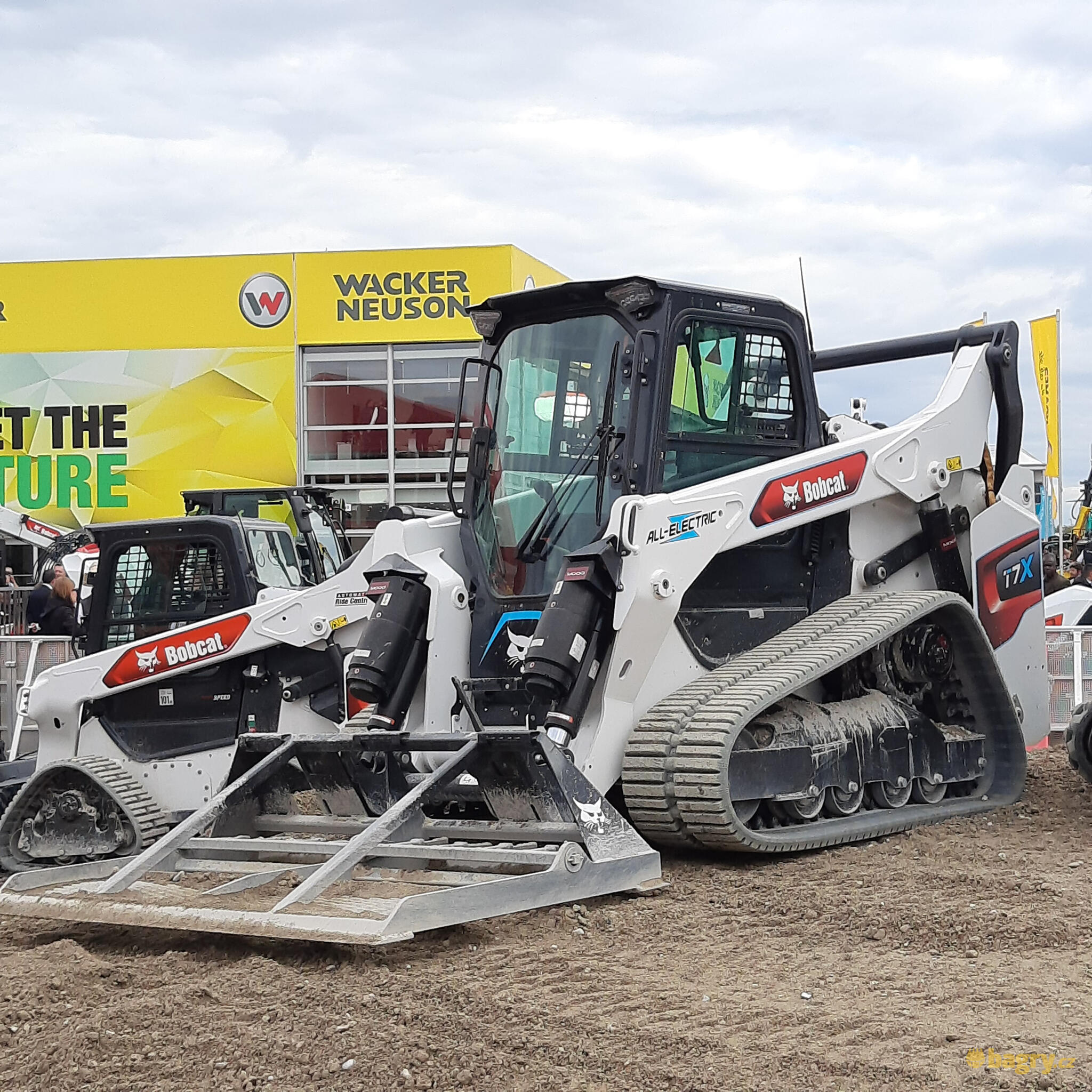 Bobcat T7X All-Electric