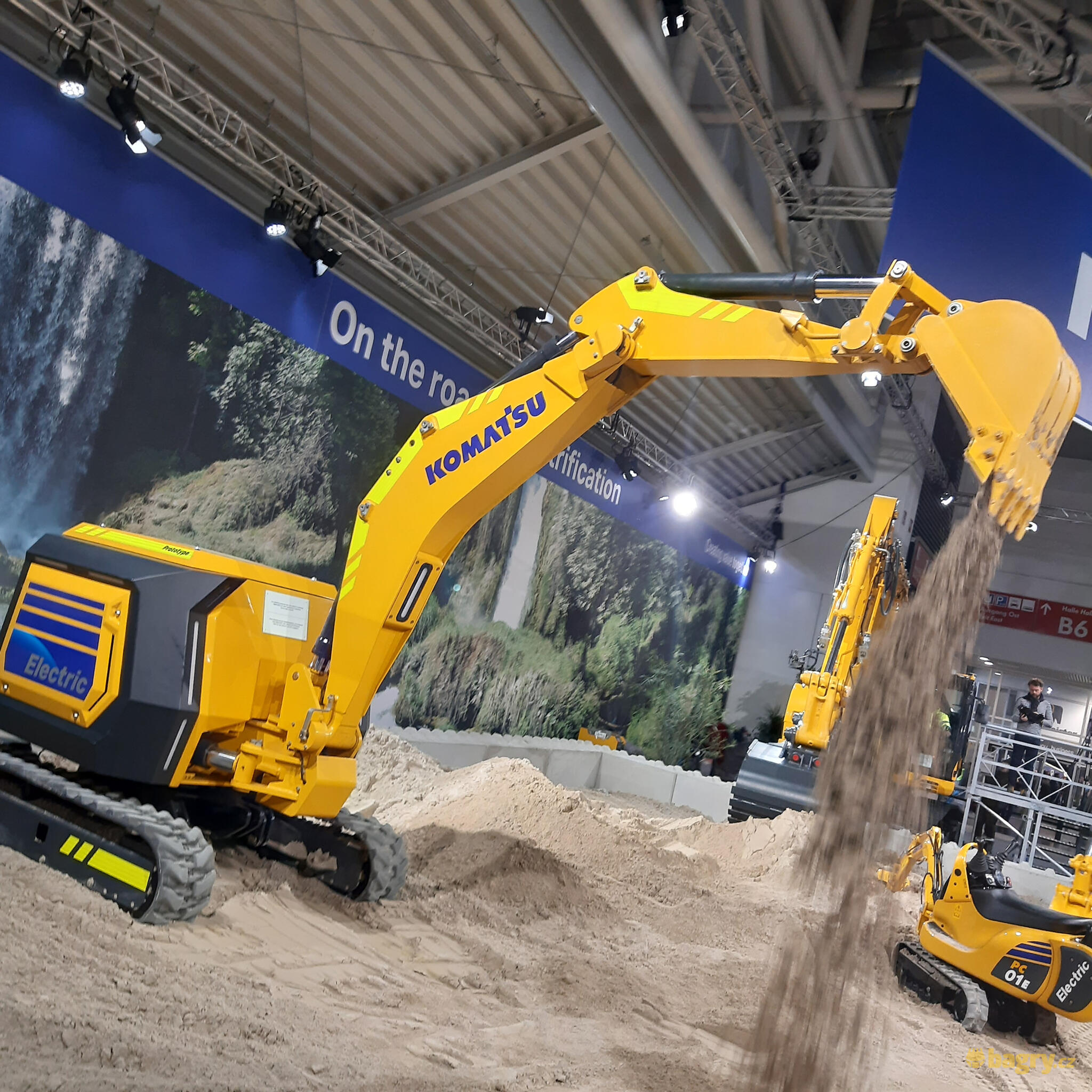 Komatsu 3 tonne Remote Control Concept