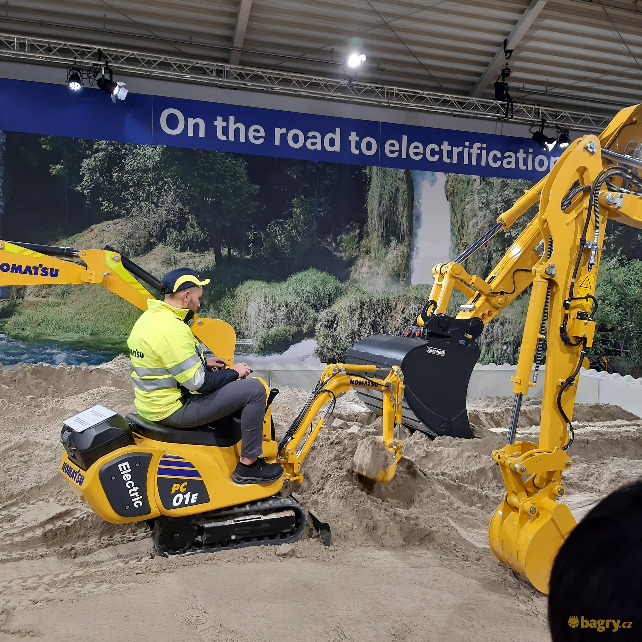 Komatsu PC01E Electric