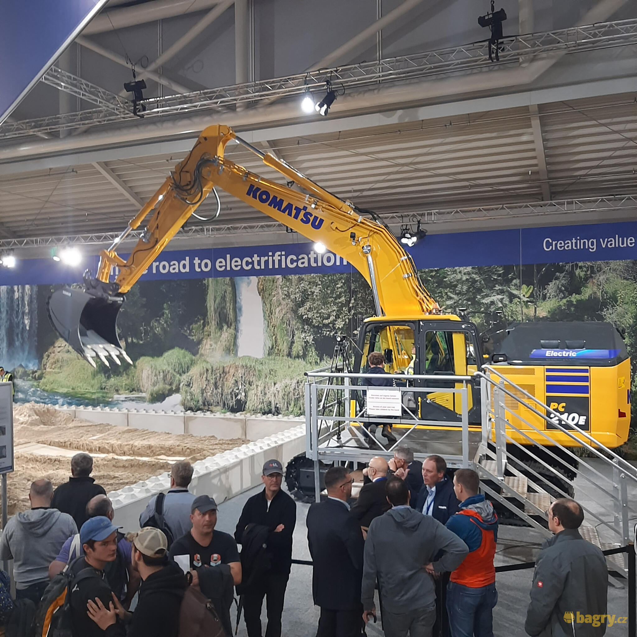 Komatsu PC210E Electric