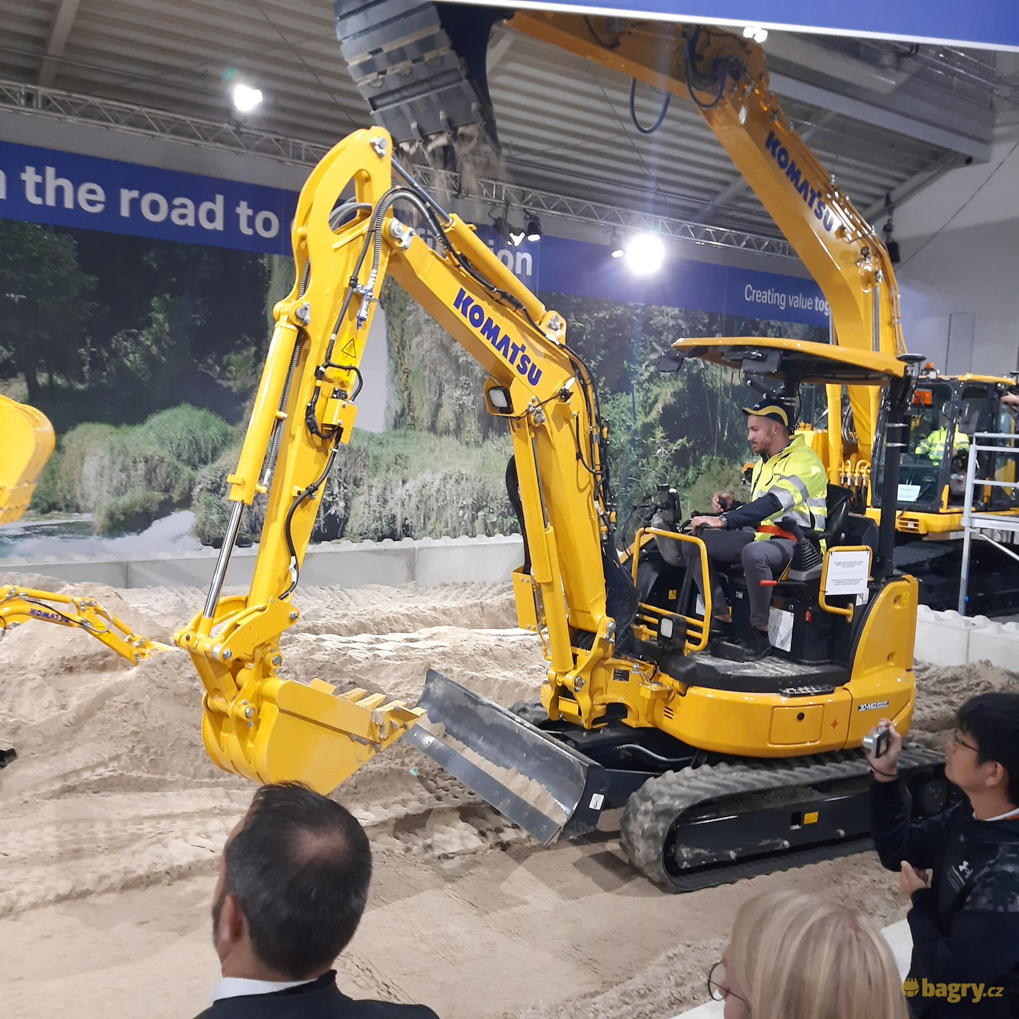 Komatsu PC30 Electric