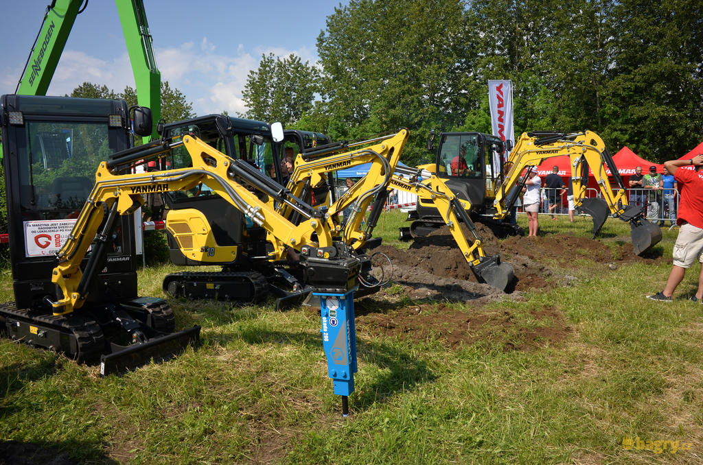 Expozice pásových minirypadel Yanmar
