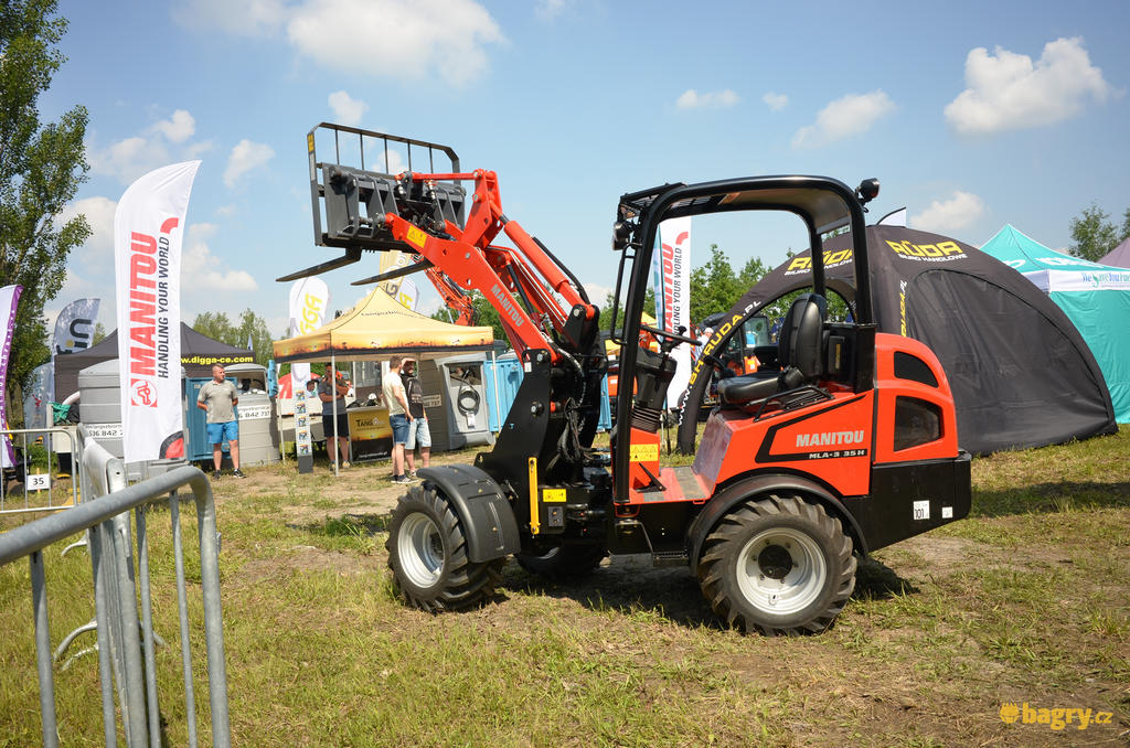 Kolový nakladač Manitou MLA3-35H