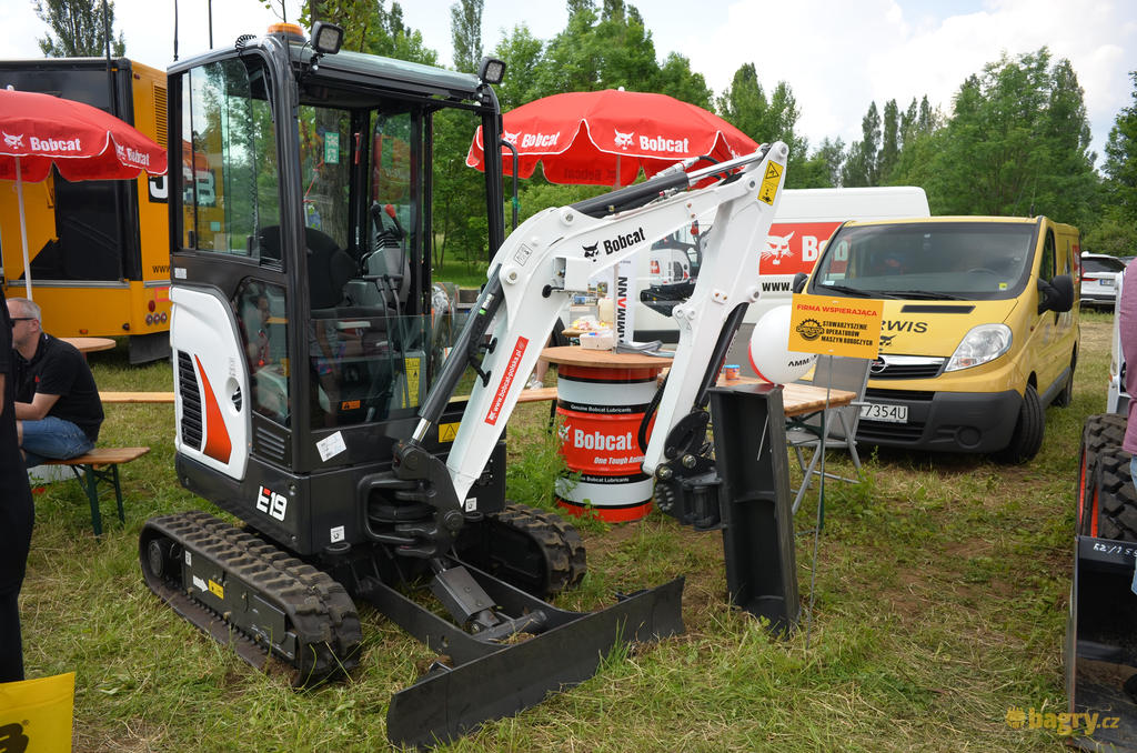 Pásové minirypadlo Bobcat E19