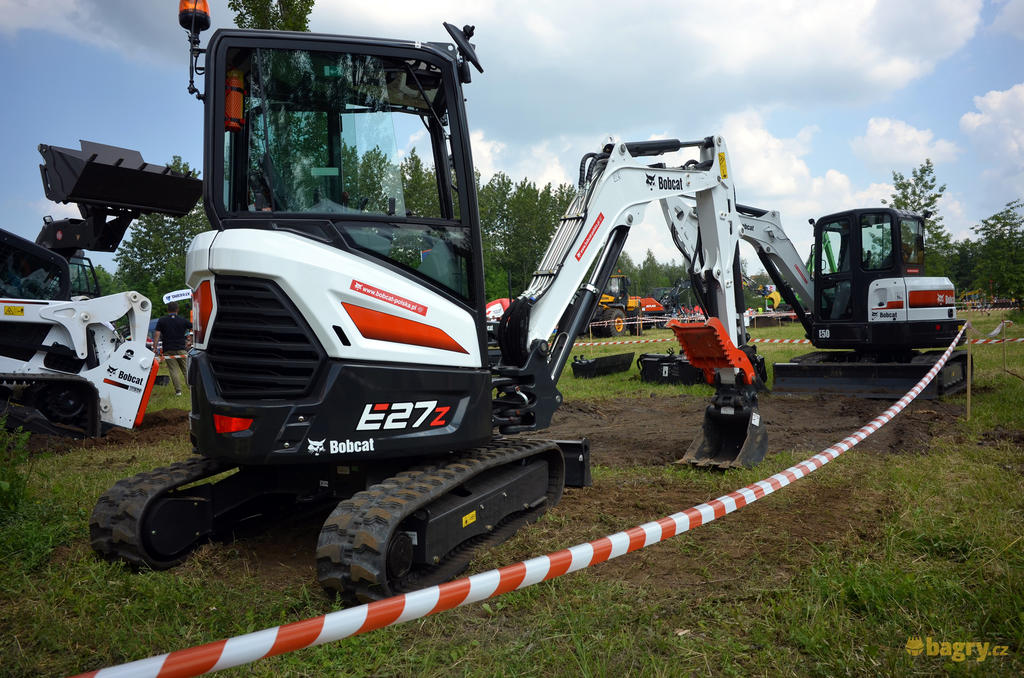 Pásové minirypadlo Bobcat E27Z