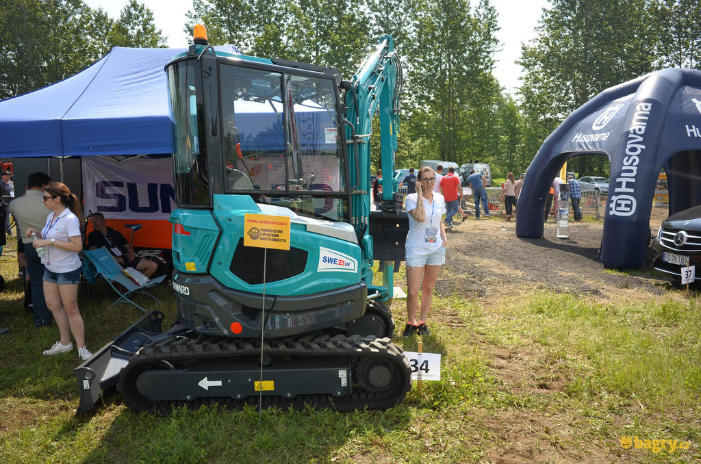 Pásové minirypadlo Sunward SWE25UF