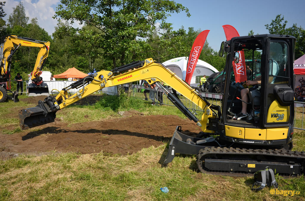 Pásové minirypadlo Yanmar ViO38