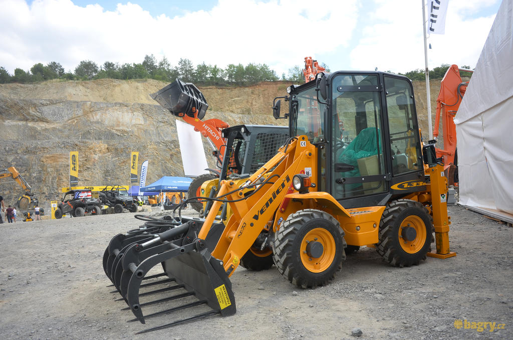 Rypadlonakladač Venieri 1.33B