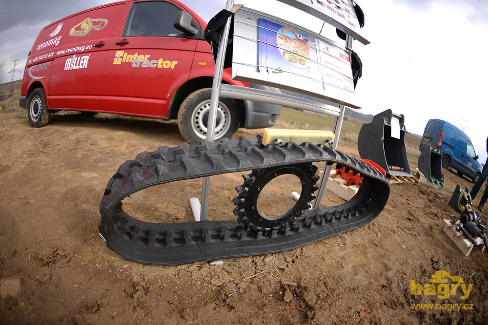 Turasové kolo obalené pásem Bridgestone