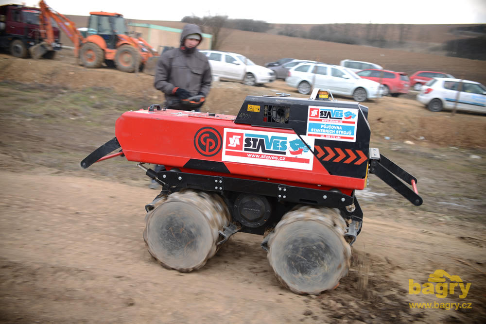 Vibrační válec Chicago Pneumatic TR850