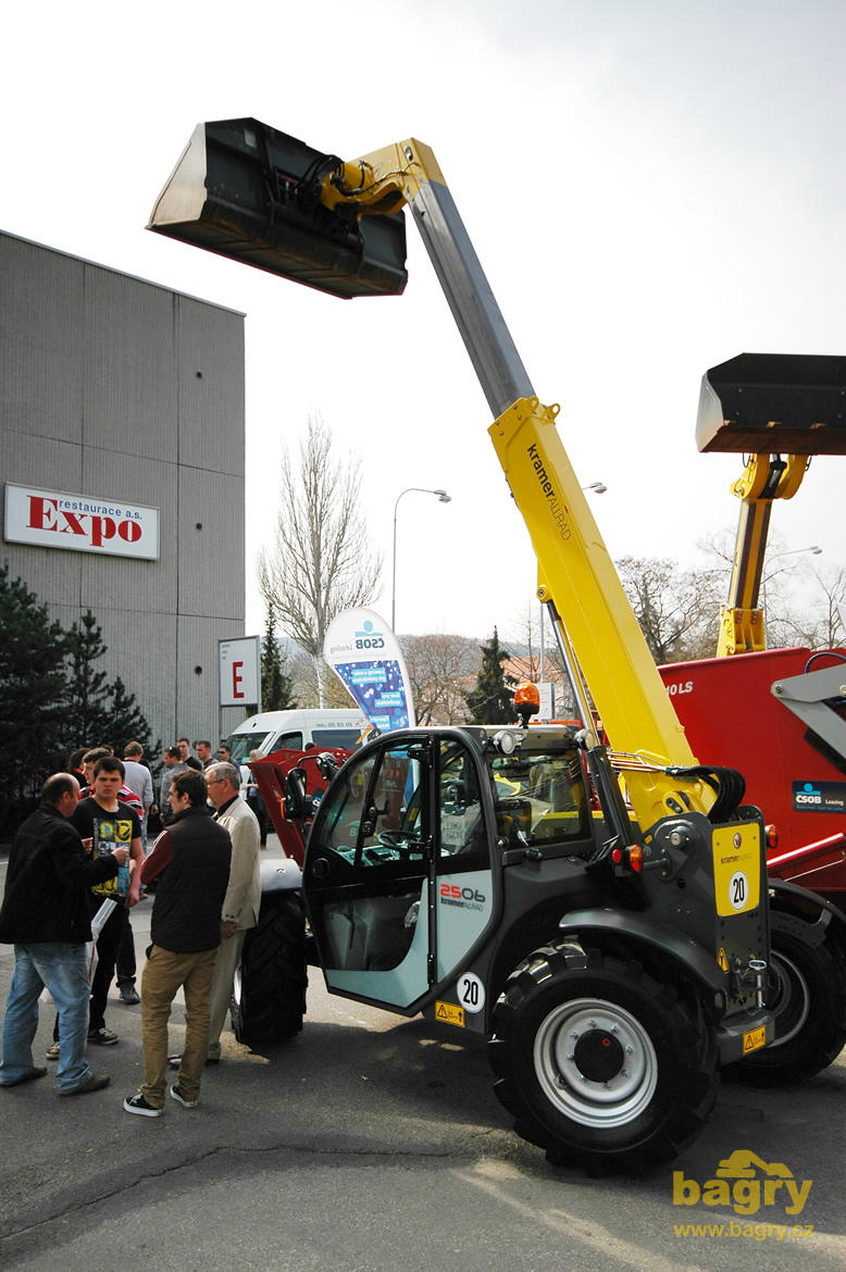 Teleskopický manipulátor Kramer Allrad 2506