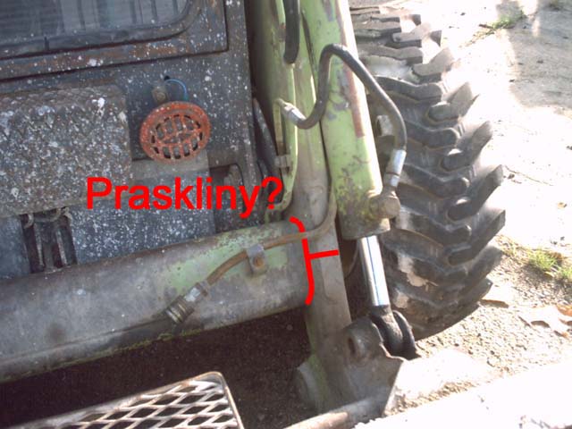 Kdepak to praská 2
