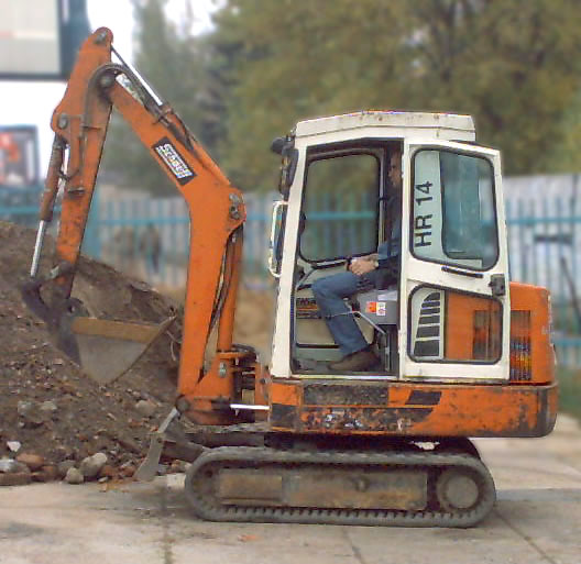 Jak koupit starší minirypadlo a neprohloupit