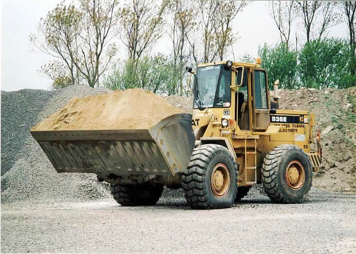 Caterpillar 936E