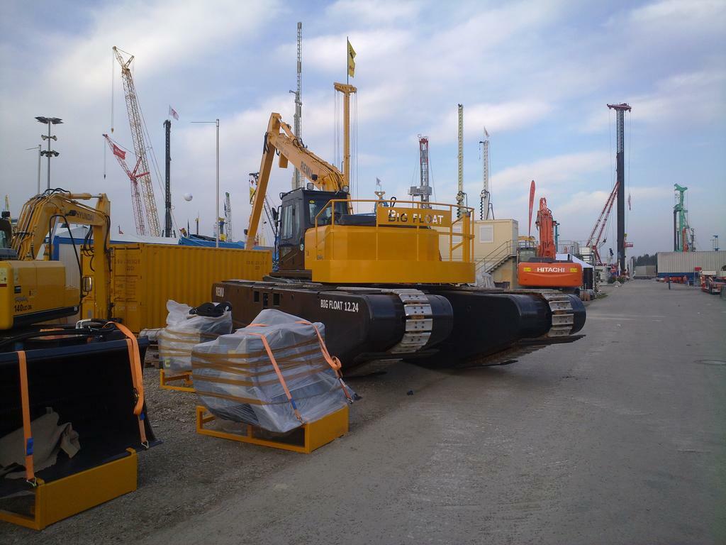 Re: BAUMA 2010