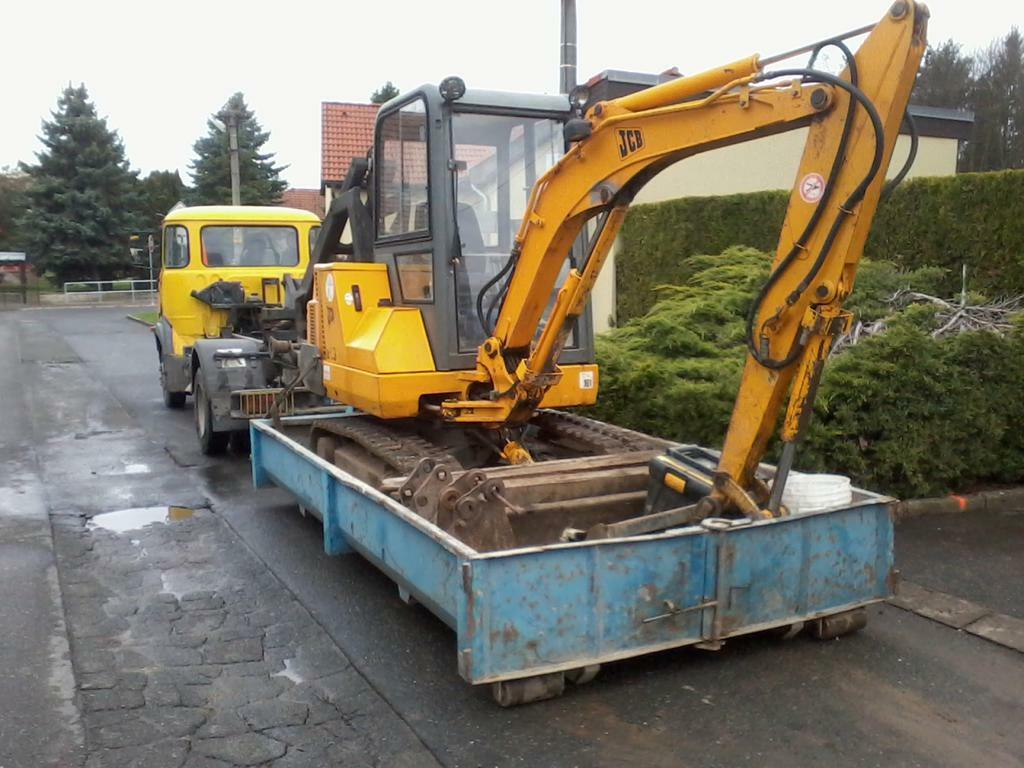 Re: problem Bagr JCB 803