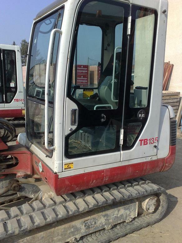 TAKEUCHI TB135