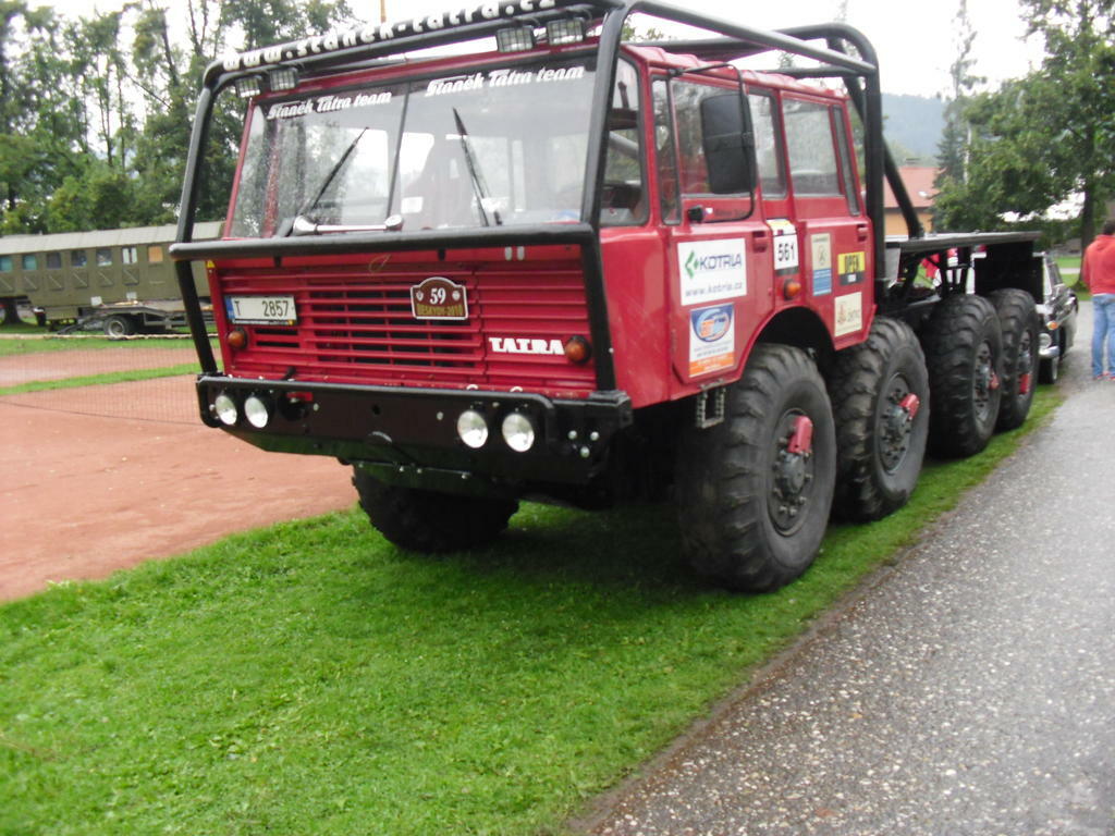 Re: TATRA 813