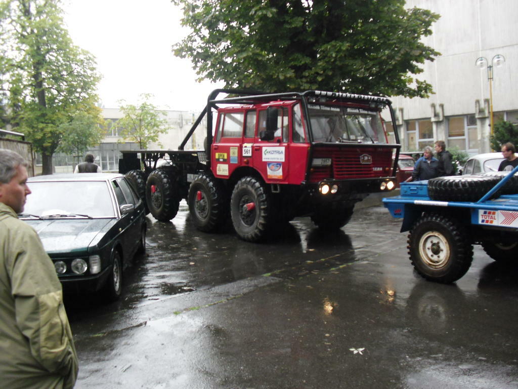 Re: TATRA 813