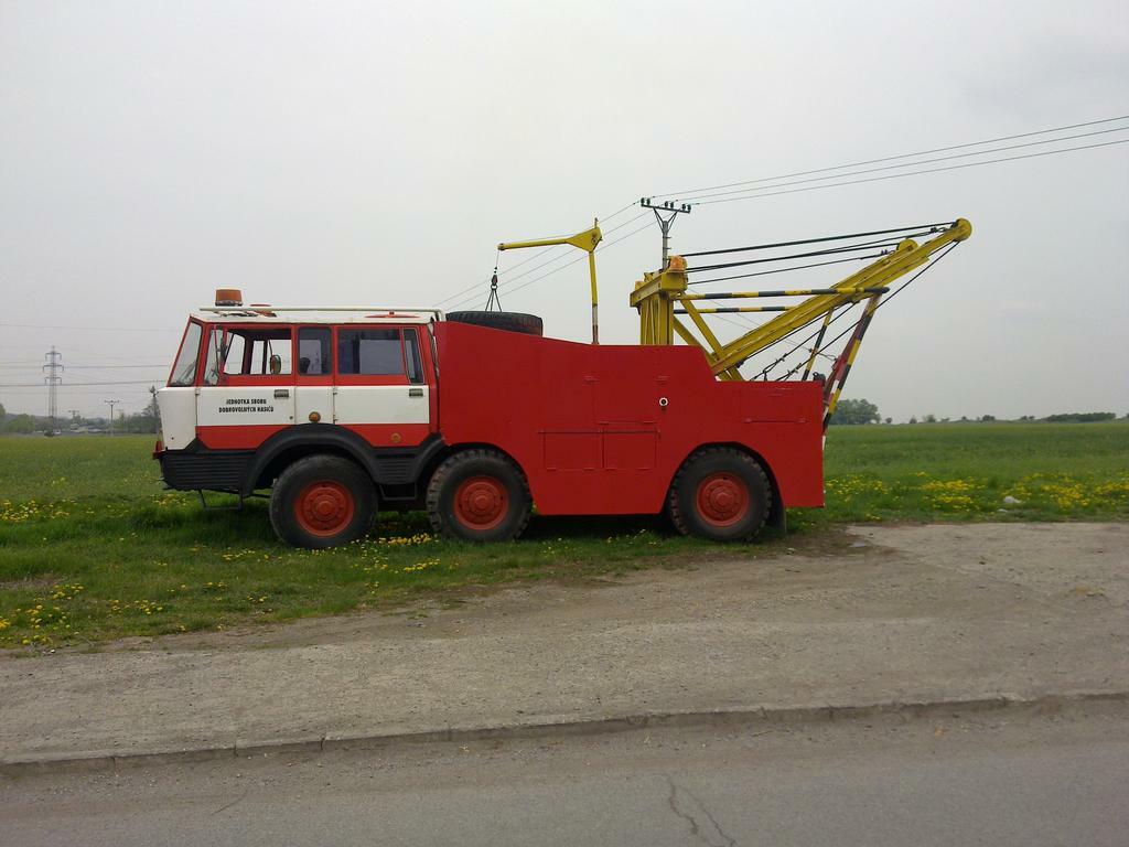 Re: TATRA 813