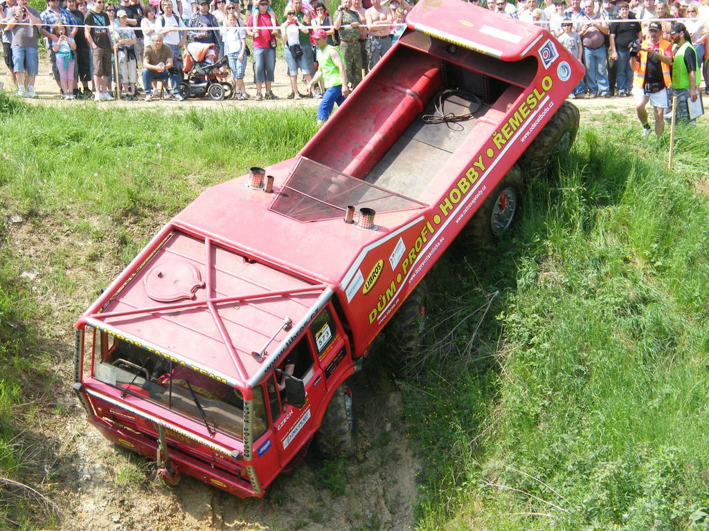 Re: TATRA 813