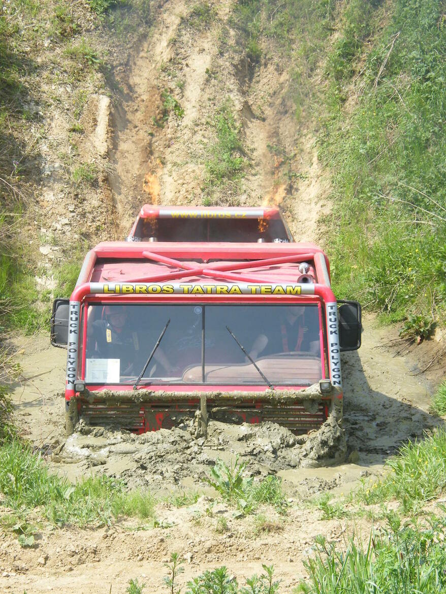 Re: TATRA 813