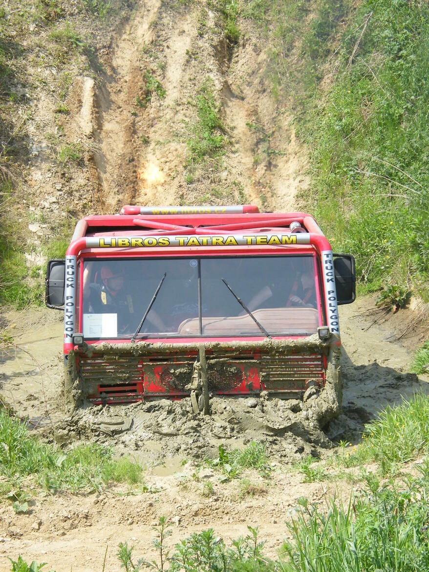 Re: TATRA 813