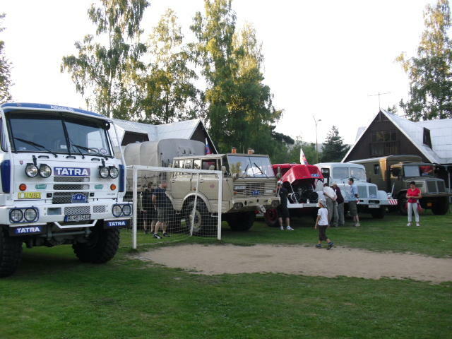 Re: TATRA 813