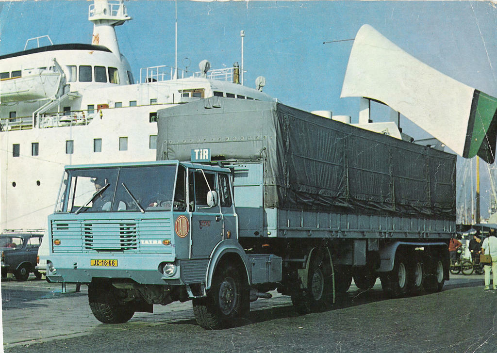 Re: TATRA 813