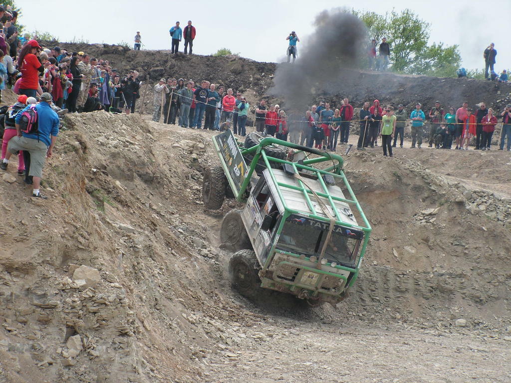 Re: TATRA 813