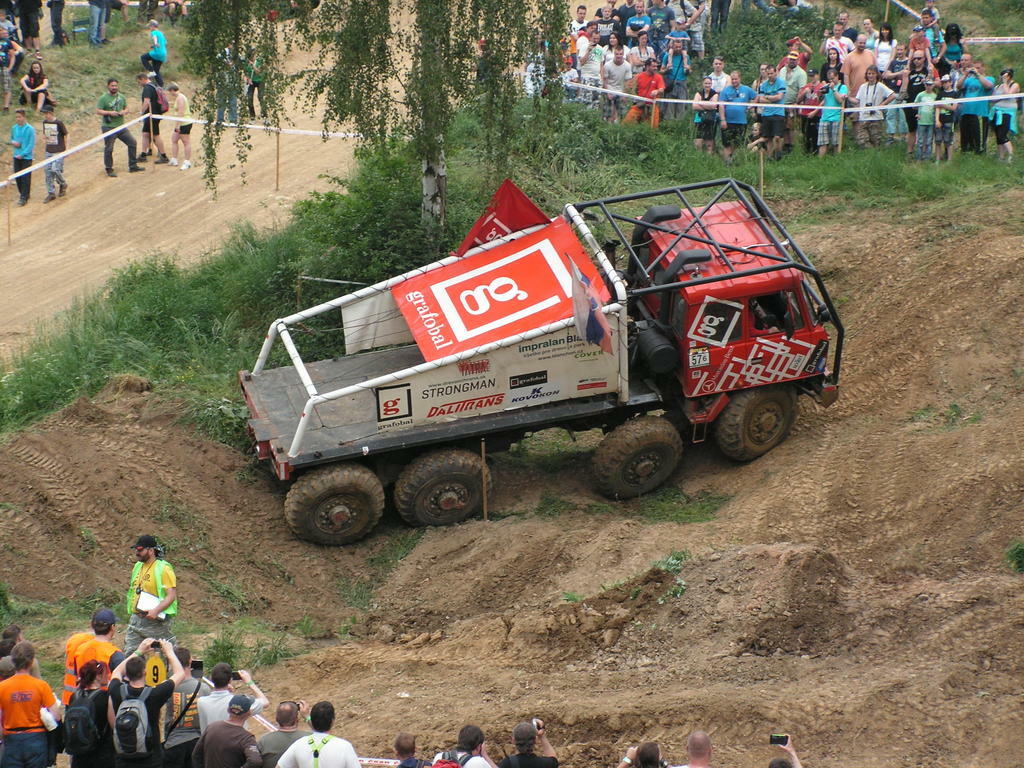 Re: TATRA 813